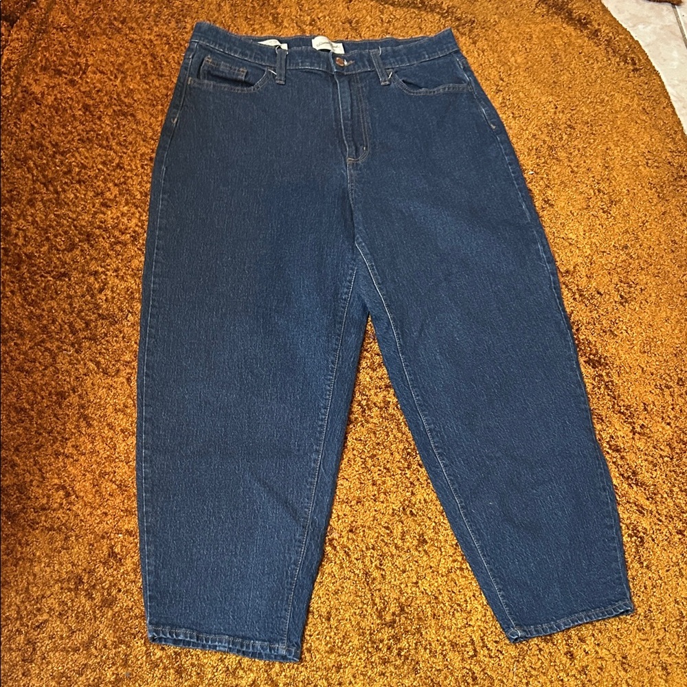 Universal Thread Women's Dark Blue Straight Leg Jeans